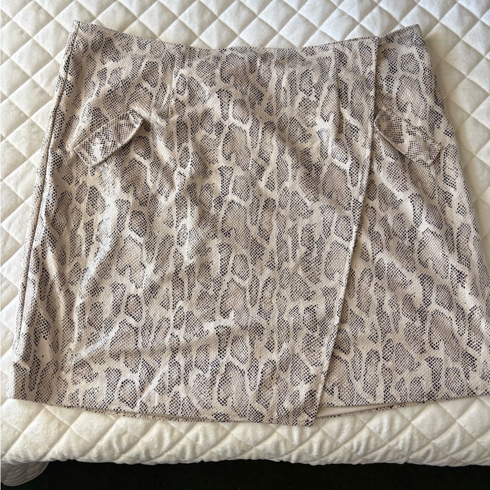 Fashion to Figure Neutral Snake Print Mini Skirt